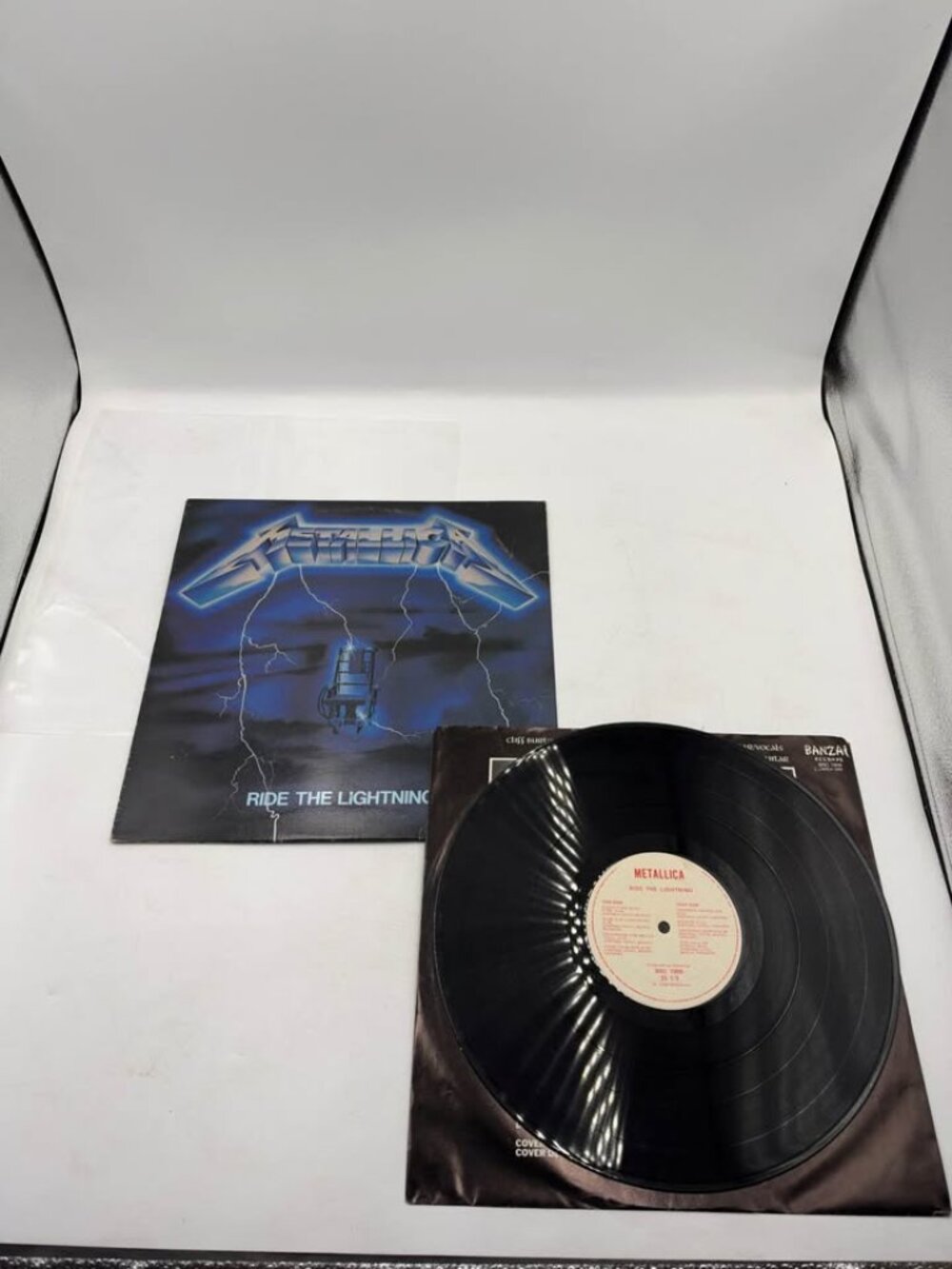 Metallica - Ride the Lightning Vinyl LP (Banzai Records) - Picture 3 of 9